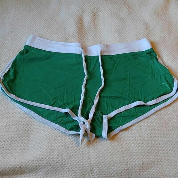 Green & white shorts - Picture 1 of 5